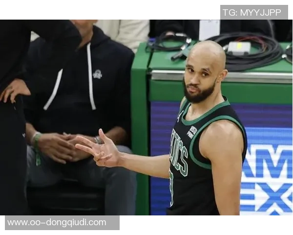 德里克怀特全能表现17投7中贡献22分7篮板9助攻2盖帽正负值高达20