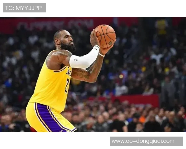 詹姆斯谈篮球体能恢复称多打比赛是最佳方法