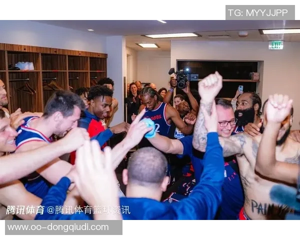 鲍威尔三分球狂轰34分坚定信念与队友教练共谋胜利目标 鲍威尔三分球狂轰34分坚定信念与队友教练共谋胜利目标